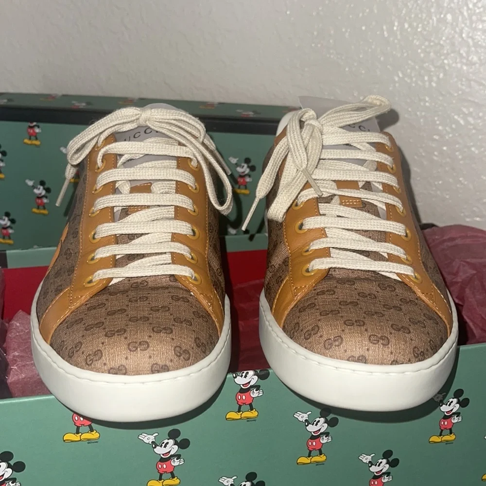 Authentic Gucci x Disney ace Mickey Mouse sneakers in a 10G supreme canvas GG - Picture 3 of 16